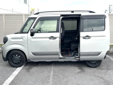Suzuki Spacia Gear