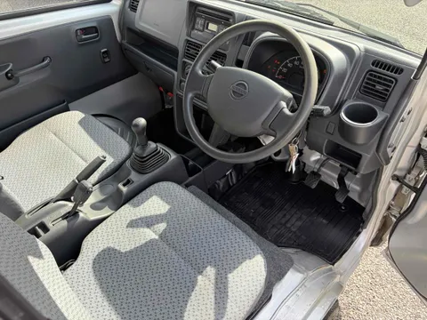 Nissan Clipper Truck