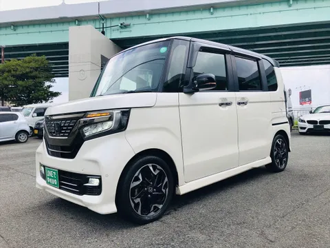 Honda N-BOX Custom