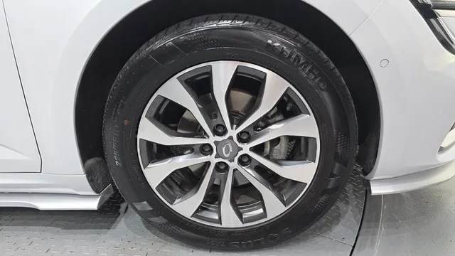 Renault Talisman (SM6)