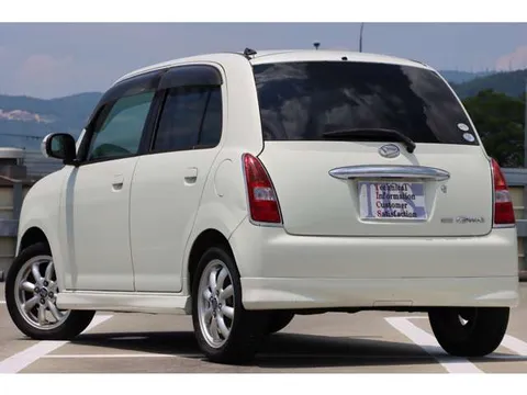 Daihatsu Mira Gino
