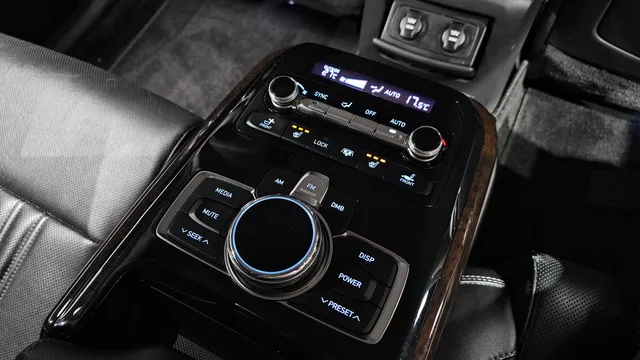 Genesis G90 (EQ900)