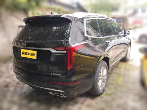 Cadillac XT6
