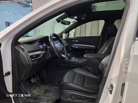 Cadillac XT4
