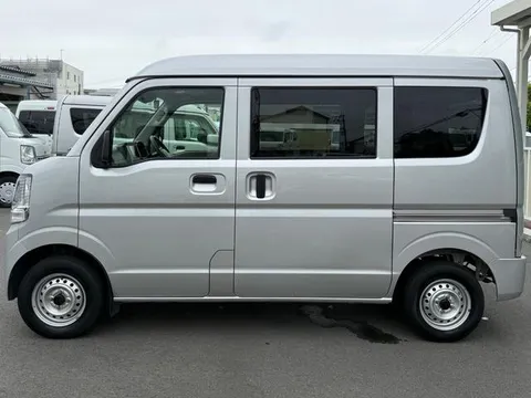 Mitsubishi Minicab Van