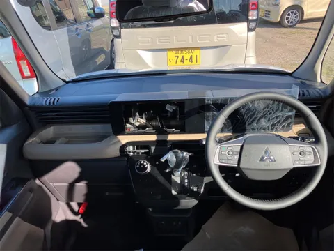 Mitsubishi Delica Mini