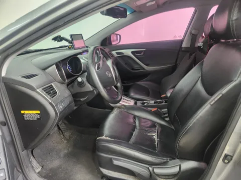 Hyundai Elantra (Avante)