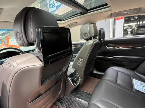 Cadillac XTS