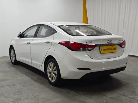 Hyundai Elantra (Avante)
