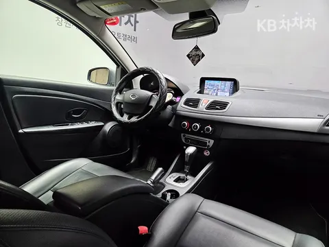 Renault SM3