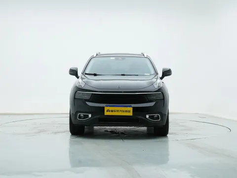 Lynk & Co 01