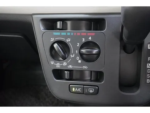 Daihatsu Mira Tocot