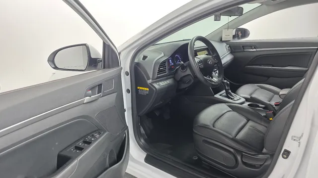 Hyundai Elantra (Avante)