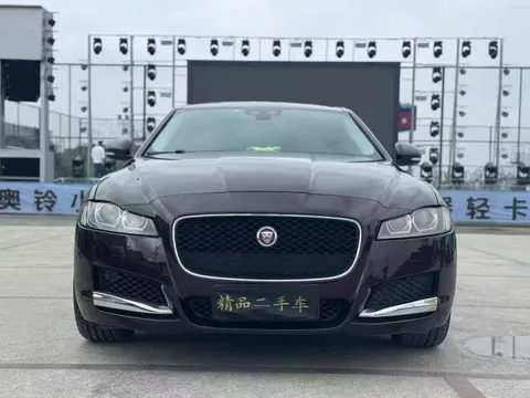 Jaguar XFL