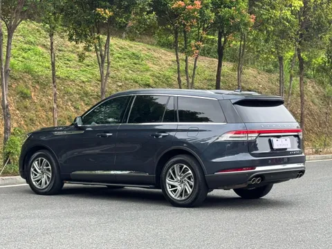 Lincoln Aviator