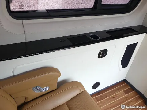 11-Seater Sprinter