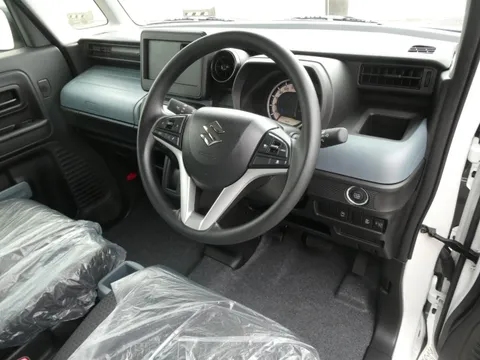 Suzuki Spacia Base