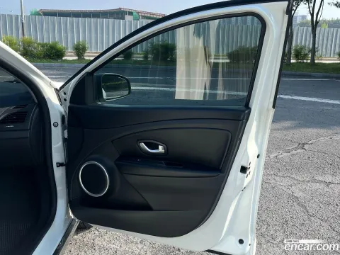 Renault SM3