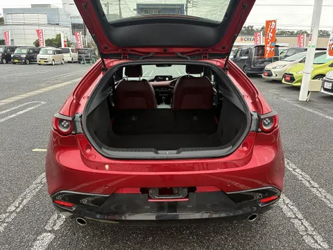 Mazda MAZDA3 Fastback