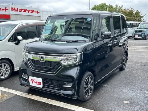 Honda N-BOX Custom