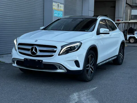 Mercedes-Benz Mercedes-Benz GLA