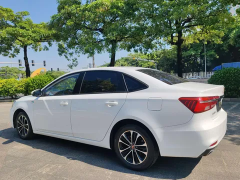 Roewe i6 Classic