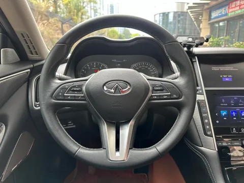 Infiniti Q50L