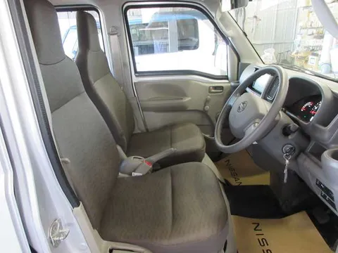 Nissan Clipper