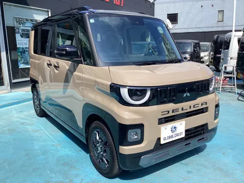 Mitsubishi Delica Mini