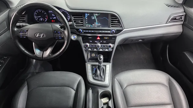 Hyundai Elantra (Avante)