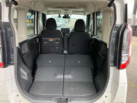 Mitsubishi eK X Space