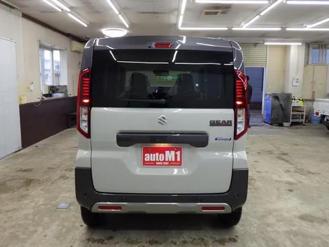 Suzuki Spacia Gear