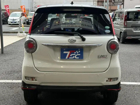 Daihatsu Cast