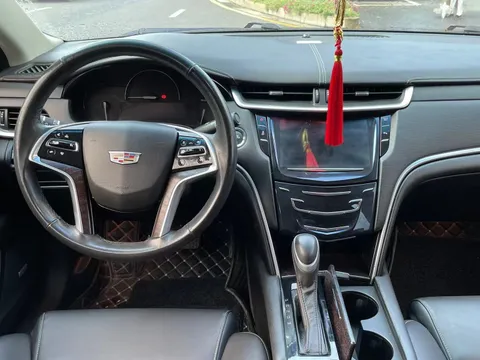 Cadillac XTS