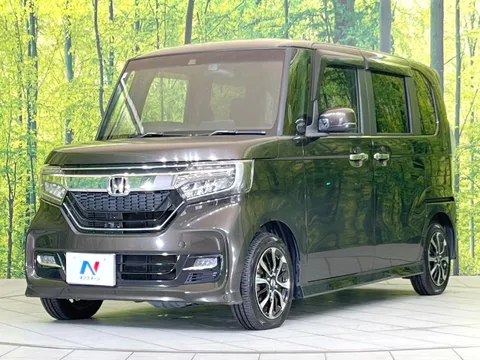 Honda N-BOX Custom