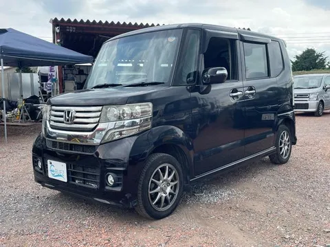 Honda N-BOX Custom