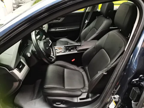 Jaguar XFL