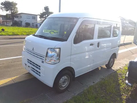 Mitsubishi Minicab Van