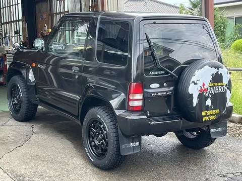 Mitsubishi Pajero JR
