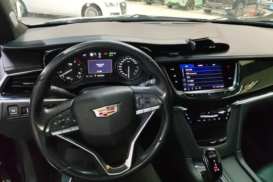 Cadillac XT6