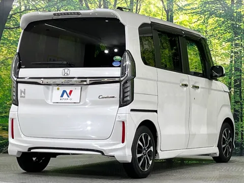 Honda N-BOX Custom