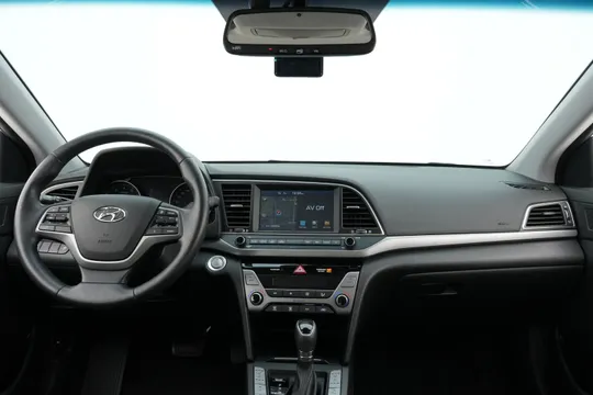 Hyundai Elantra (Avante)