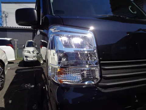 Nissan Clipper Van