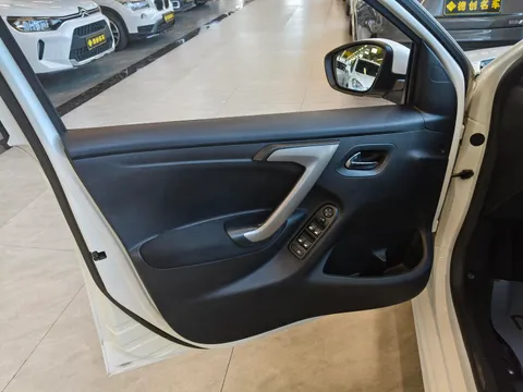 Peugeot 301