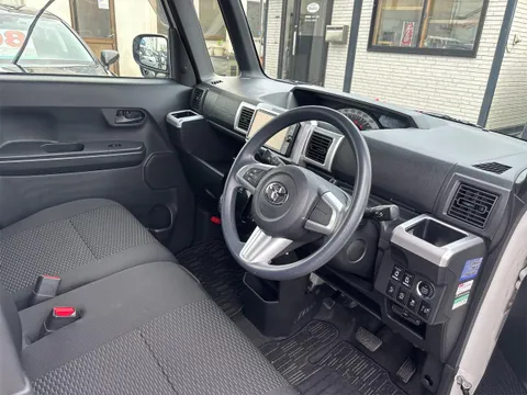 Toyota Pixis Mega