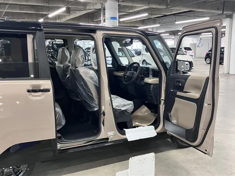 Mitsubishi Delica Mini