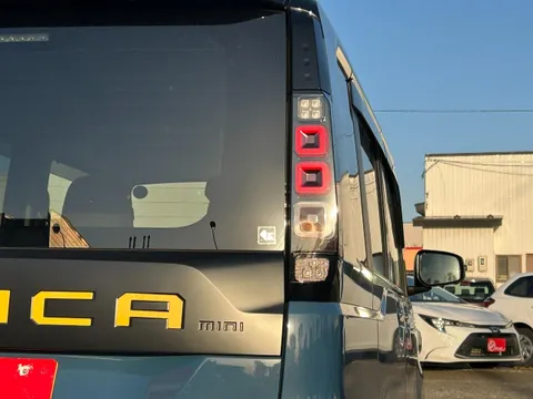Mitsubishi Delica Mini