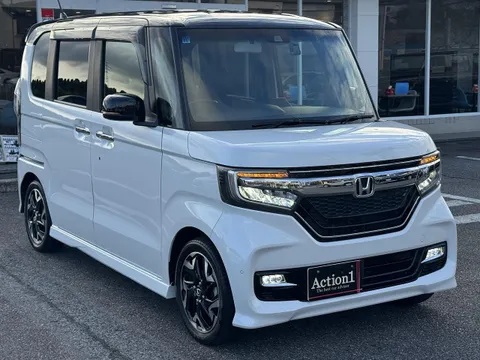 Honda N-BOX Custom