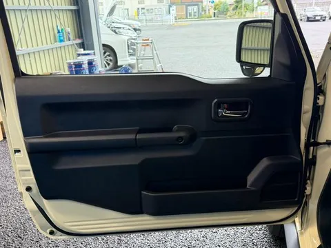 Suzuki Jimny Sierra