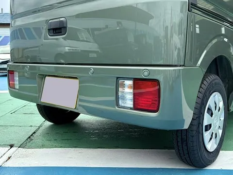 Nissan Clipper Van